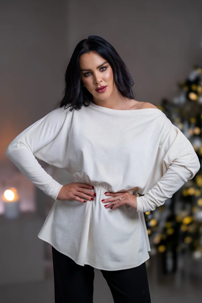 TOP “PATRICIA“ S NETOPIERÍMI RUKÁVMI TOP “PATRICIA“ S NETOPIERÍMI RUKÁVMI