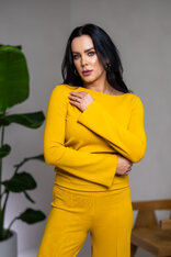 TOP “VICTORIA” S LODIČKOVÝM VÝSTRIHOM A ROZŠÍRENÝMI RUKÁVMI