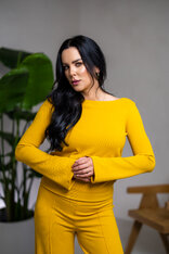 TOP “VICTORIA” S LODIČKOVÝM VÝSTRIHOM A ROZŠÍRENÝMI RUKÁVMI