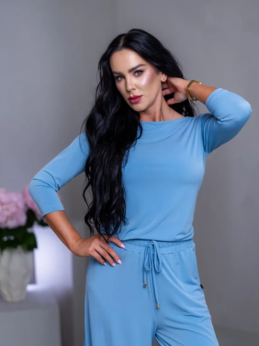 TRIČKO “ANNETTE” - LODIČKOVÝ VÝSTRIH, PRILIEHAVÉ RUKÁVY