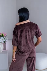 TRIČKO “MELANIE” S LODIČKOVÝM VÝSTRIHOM TRIČKO “MELANIE” S LODIČKOVÝM VÝSTRIHOM