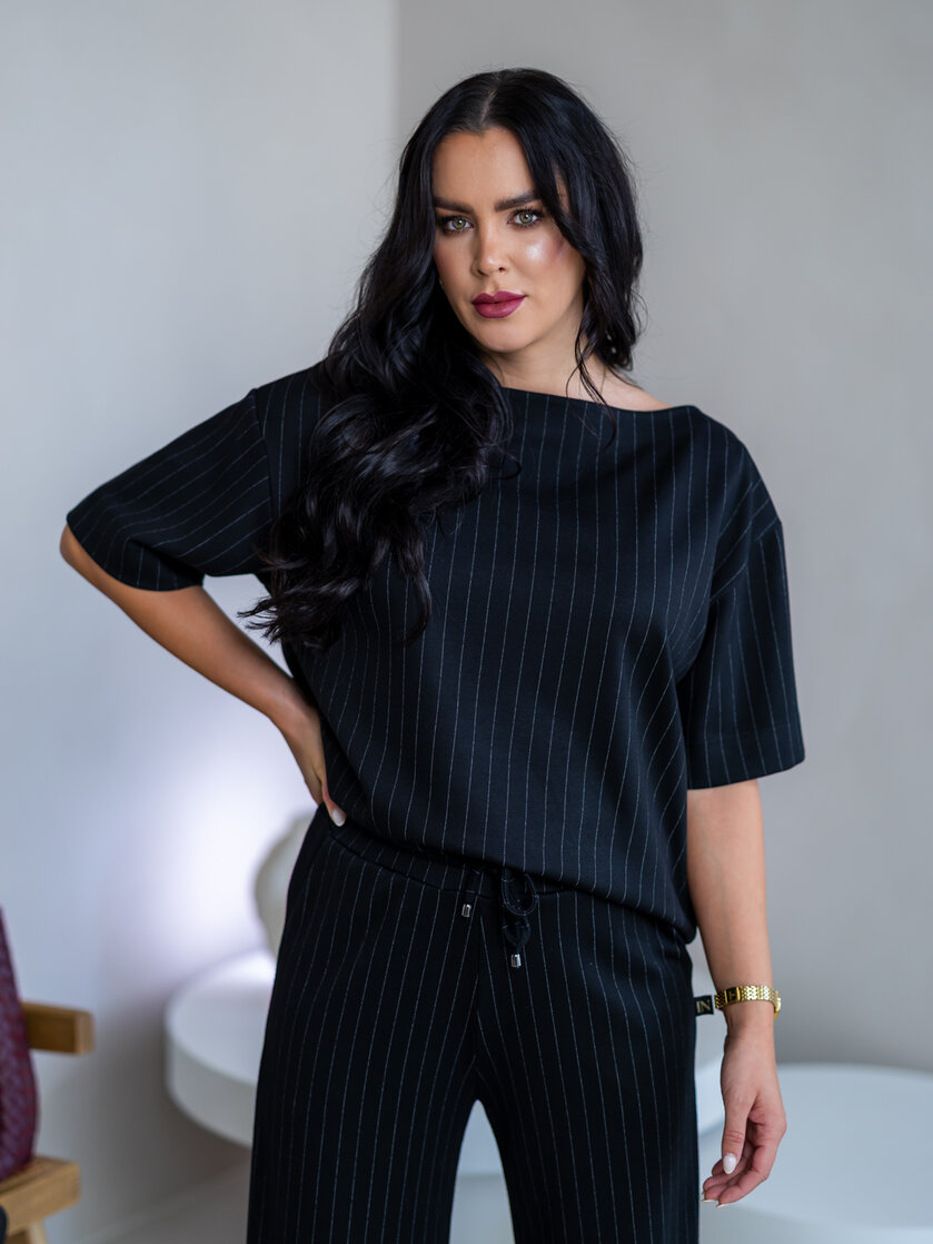 TRIČKO “MELANIE” S LODIČKOVÝM VÝSTRIHOM