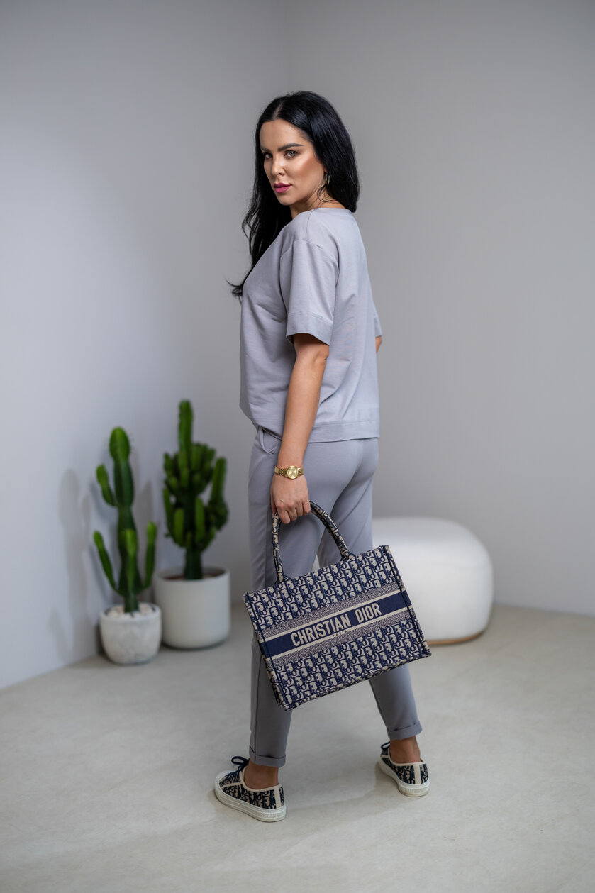 TRIČKO “MELANIE” S LODIČKOVÝM VÝSTRIHOM