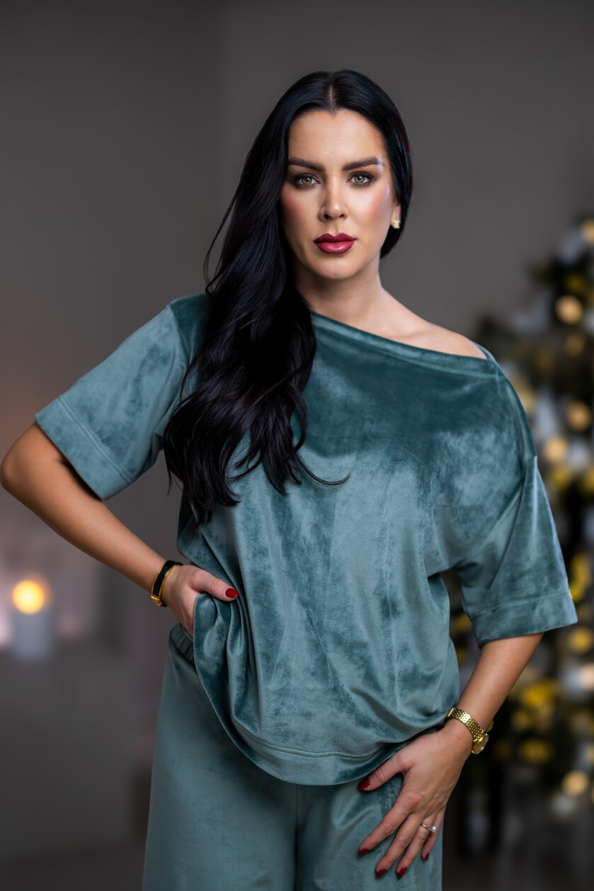 TRIČKO “MELANIE” S LODIČKOVÝM VÝSTRIHOM