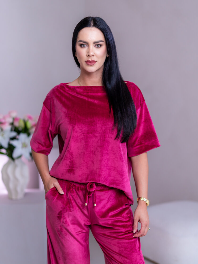 TRIČKO “MELANIE” S LODIČKOVÝM VÝSTRIHOM