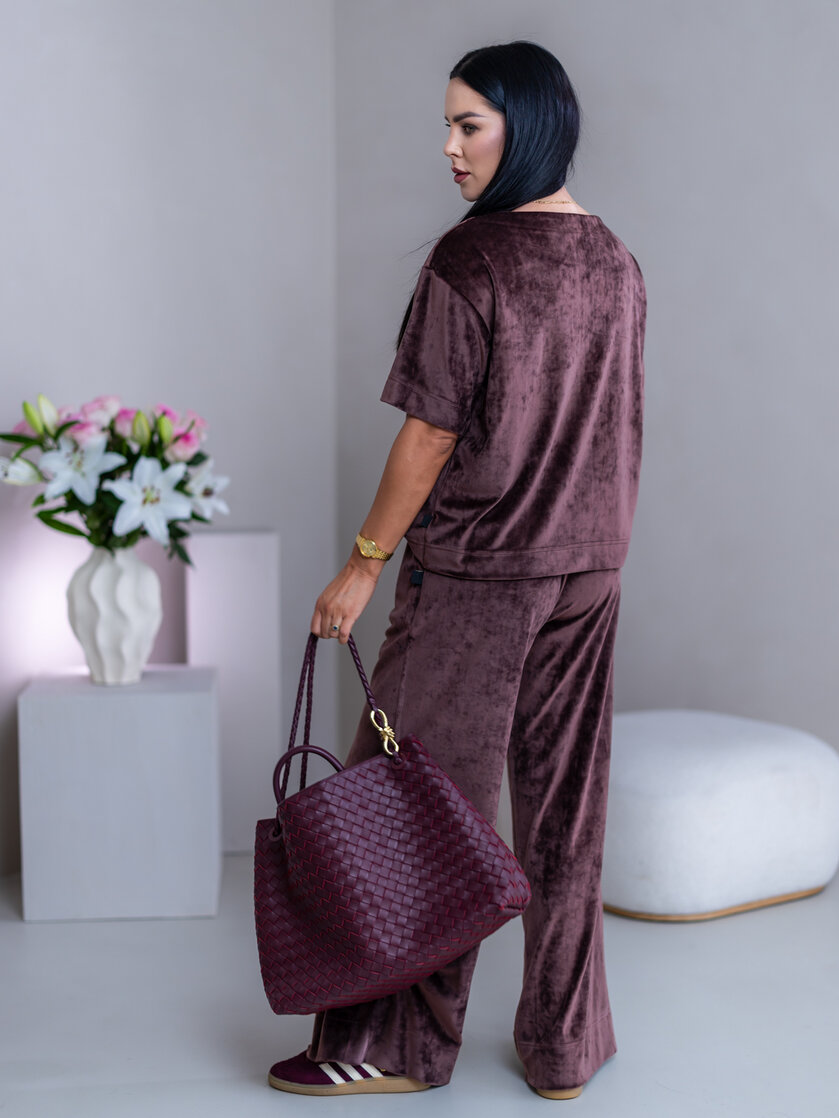 TRIČKO “MELANIE” S LODIČKOVÝM VÝSTRIHOM