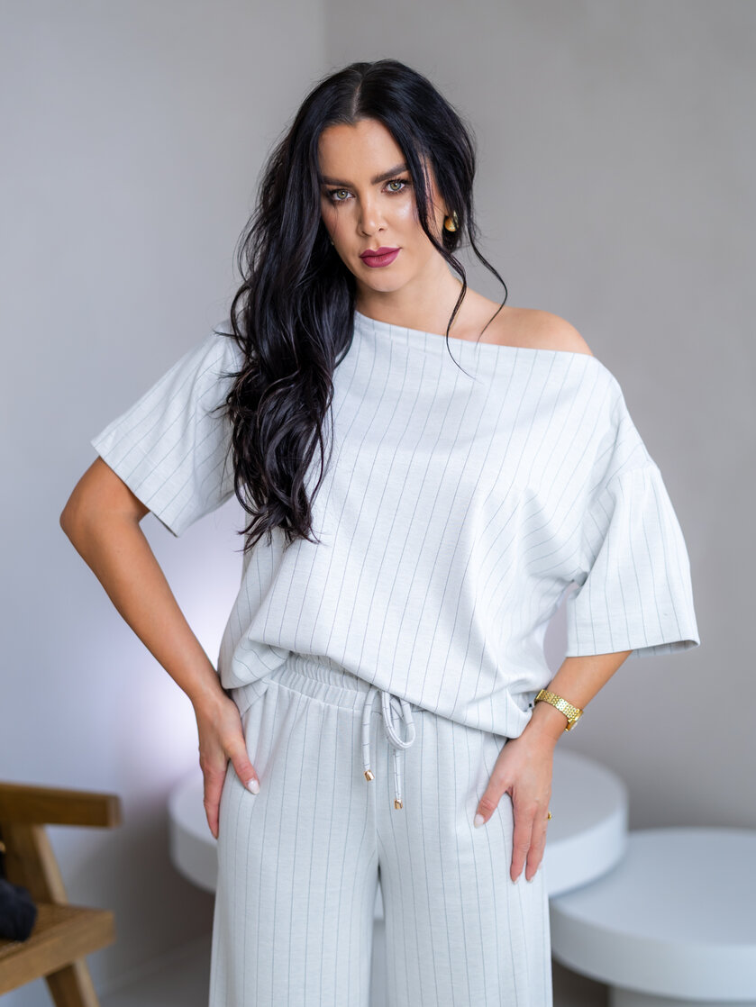 TRIČKO “MELANIE” S LODIČKOVÝM VÝSTRIHOM