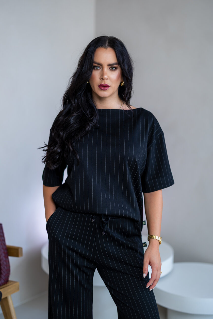 TRIČKO “MELANIE” S LODIČKOVÝM VÝSTRIHOM