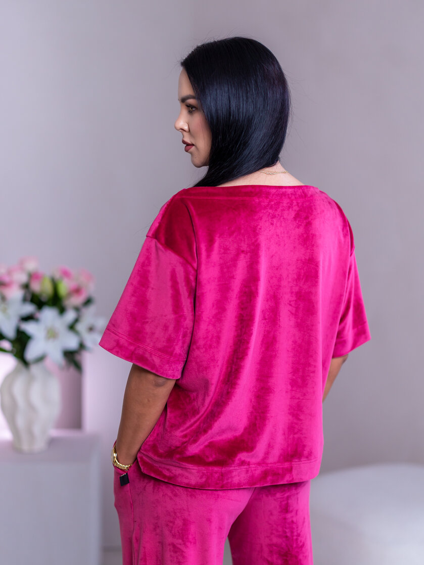 TRIČKO “MELANIE” S LODIČKOVÝM VÝSTRIHOM