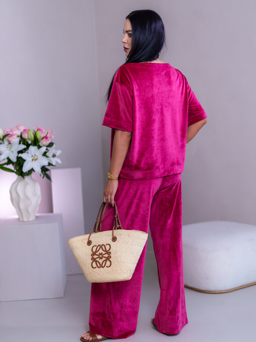 TRIČKO “MELANIE” S LODIČKOVÝM VÝSTRIHOM