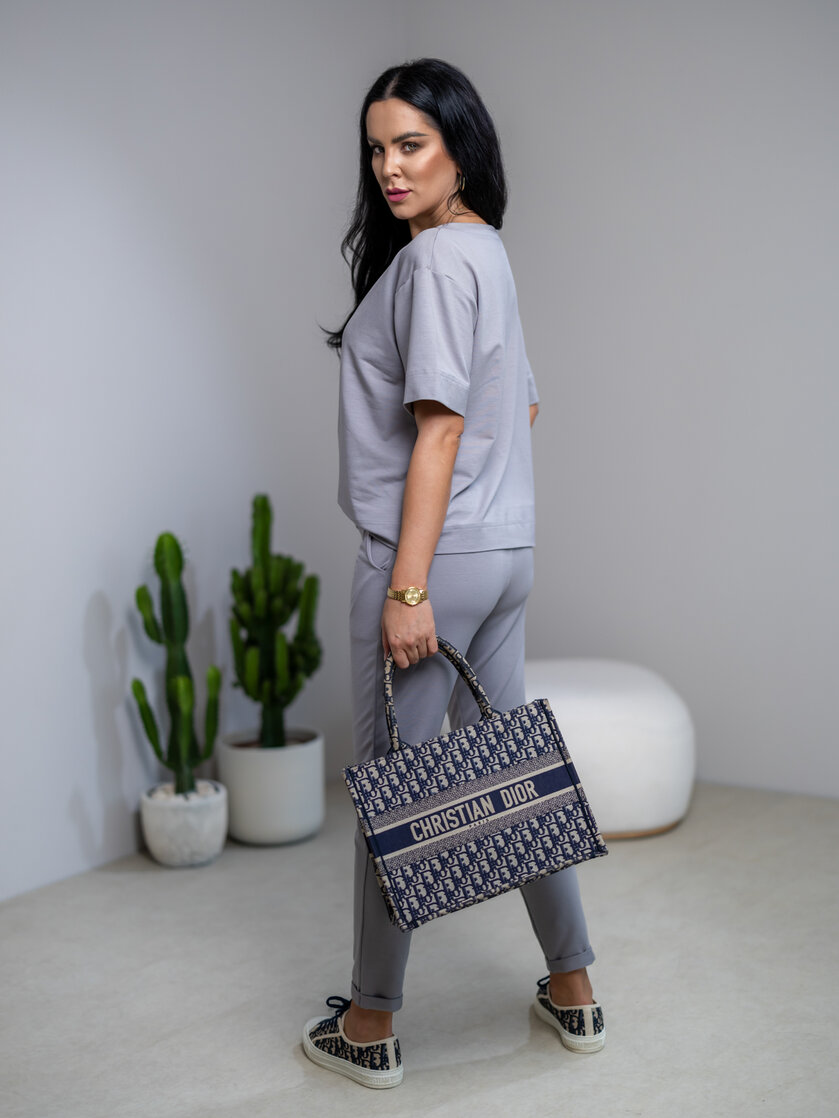 TRIČKO “MELANIE” S LODIČKOVÝM VÝSTRIHOM