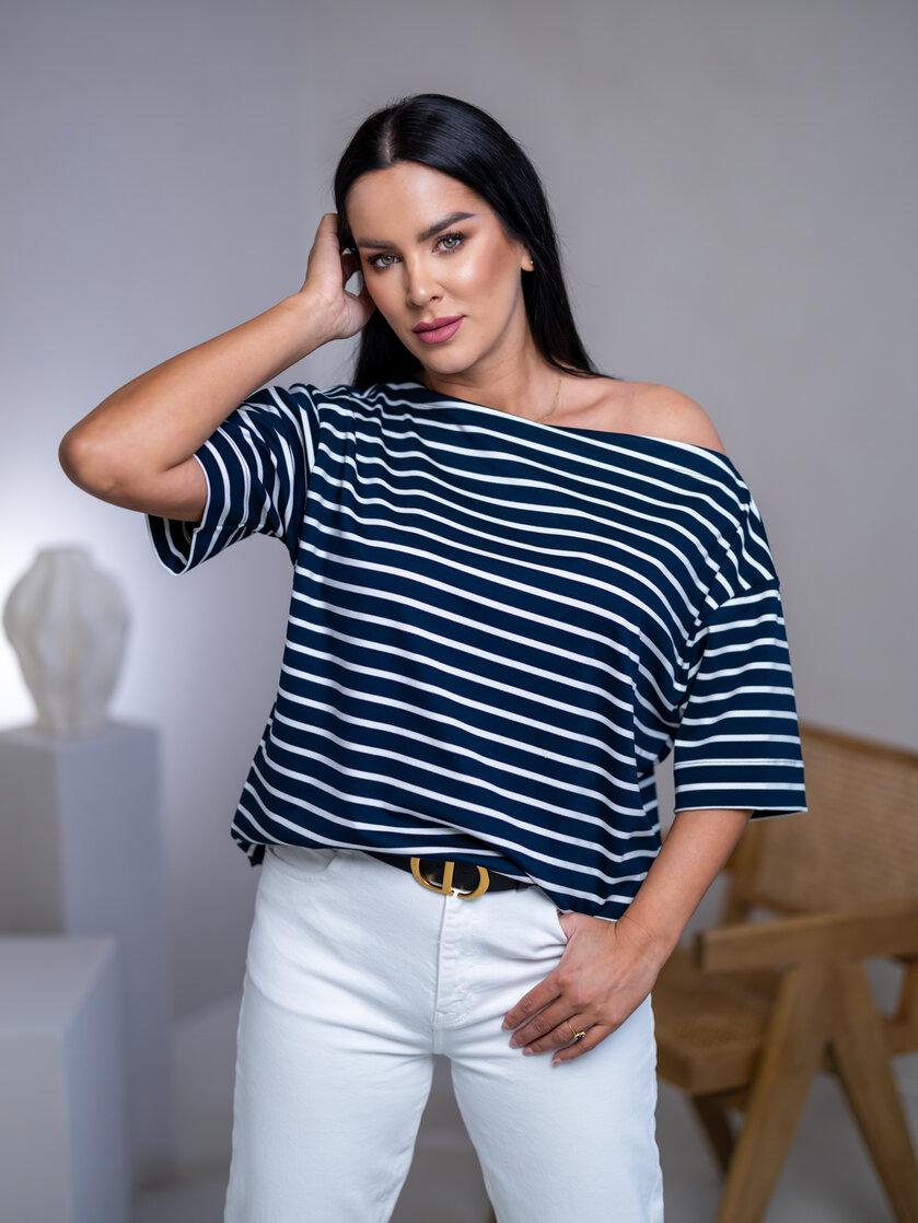 TRIČKO “MELANIE” S LODIČKOVÝM VÝSTRIHOM - PÁSIK