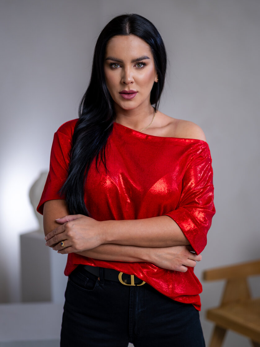 TRIČKO “MELANIE” S LODIČKOVÝM VÝSTRIHOM - SUPERSTAR