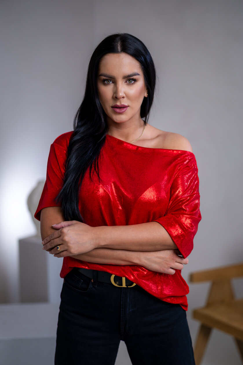 TRIČKO “MELANIE” S LODIČKOVÝM VÝSTRIHOM - SUPERSTAR