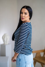 TRIČKO “VANDA” S LODIČKOVÝM VÝSTRIHOM - PÁSIK