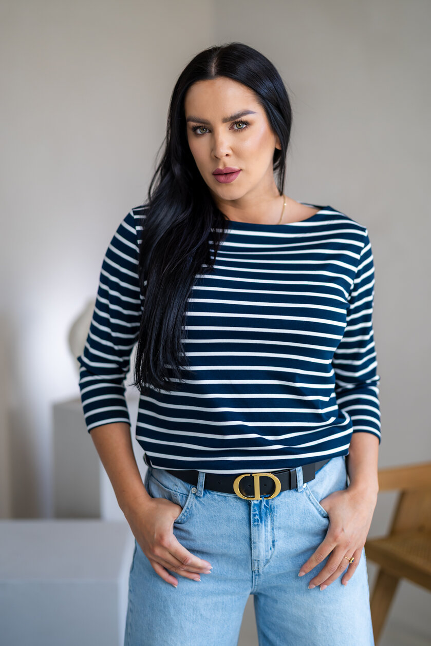 TRIČKO “VANDA” S LODIČKOVÝM VÝSTRIHOM - PÁSIK