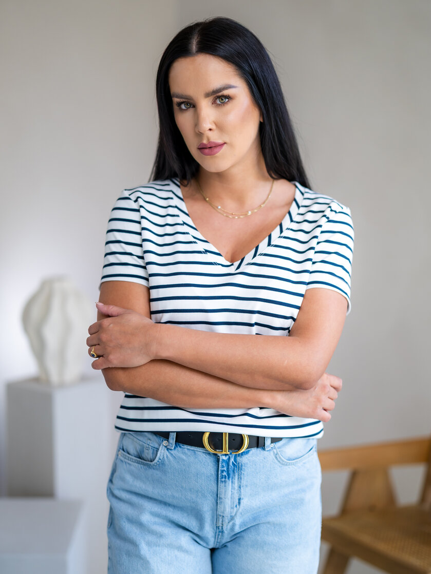 TRIČKO “VANDA” S VÉČKOVÝM VÝSTRIHOM - PÁSIK