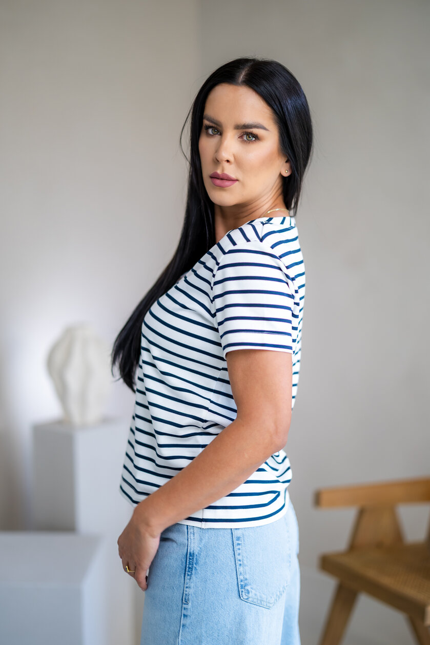 TRIČKO “VANDA” S VÉČKOVÝM VÝSTRIHOM - PÁSIK