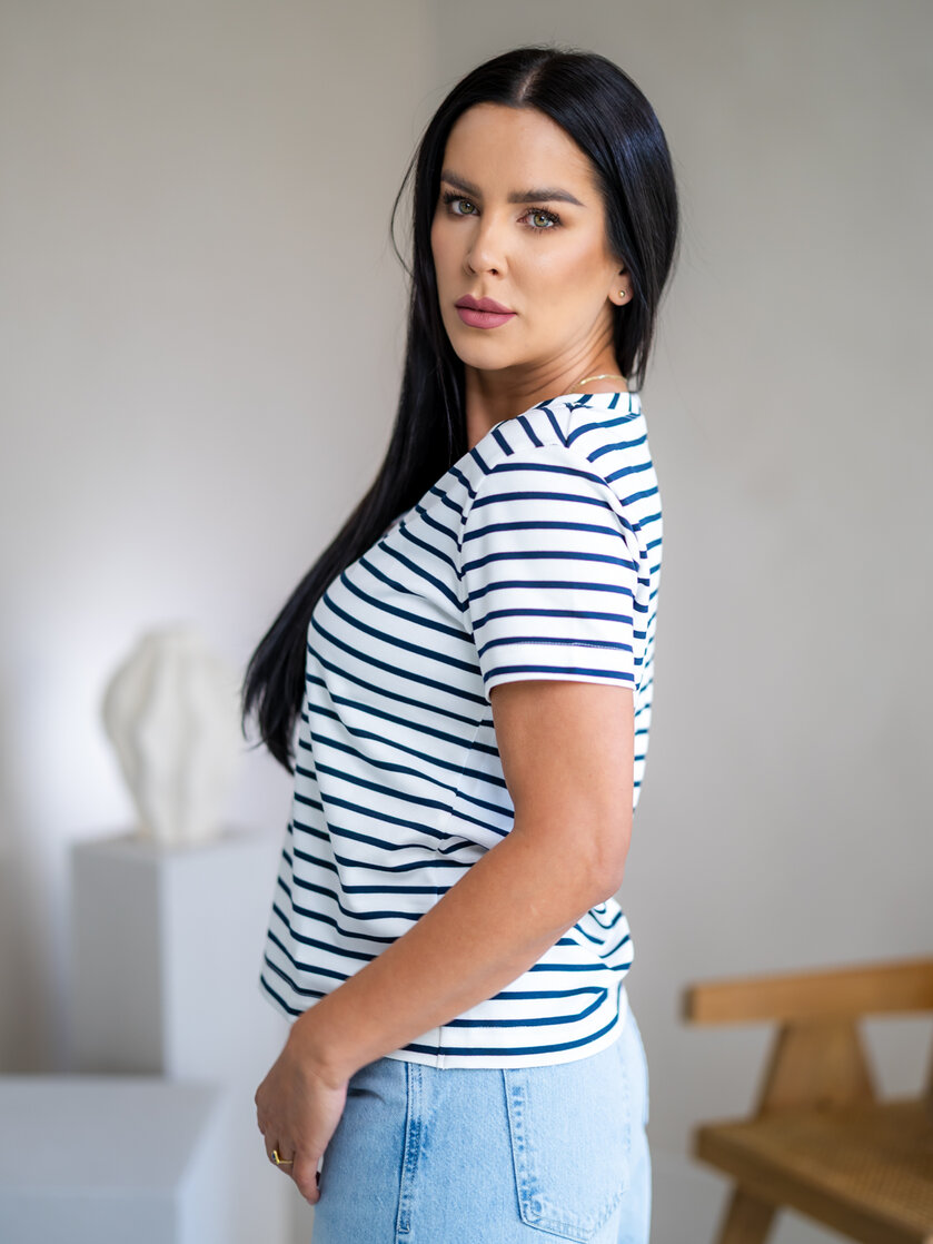 TRIČKO “VANDA” S VÉČKOVÝM VÝSTRIHOM - PÁSIK