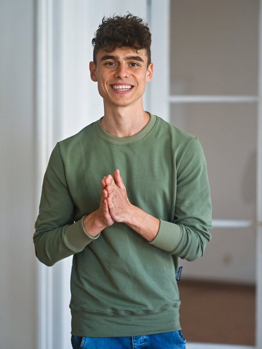 ZÁKLADNÁ PÁNSKA MIKINA HLADKÁ / VŠETKY FARBY