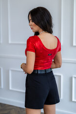 ZÁKLADNÝ CROP TOP - VÝSTRIH VPREDU AJ NA CHRBÁTE